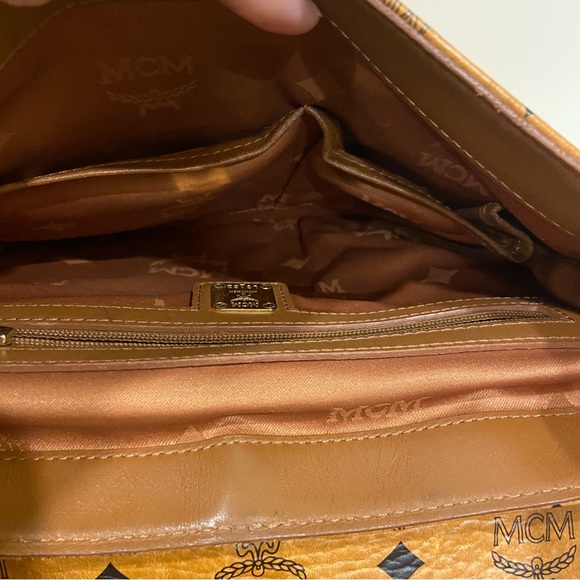 MCM LIMITED EDITION UNISEX CROSSBODY - Picture 2 of 9